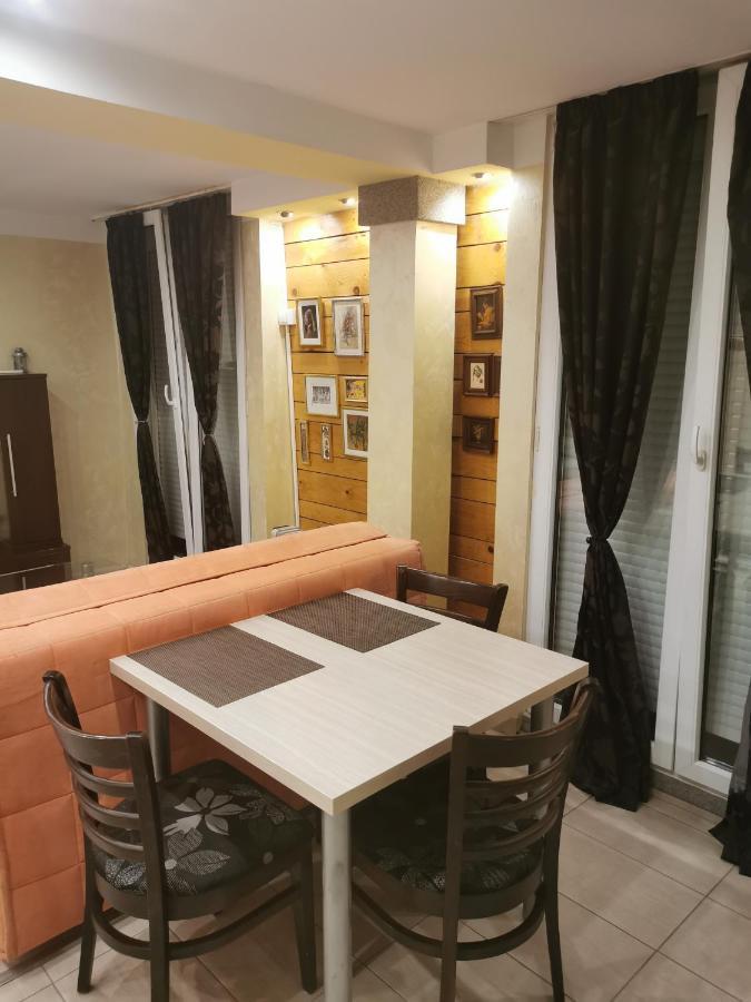 Agape Downtown Διαμέρισμα Βελιγράδι Εξωτερικό φωτογραφία