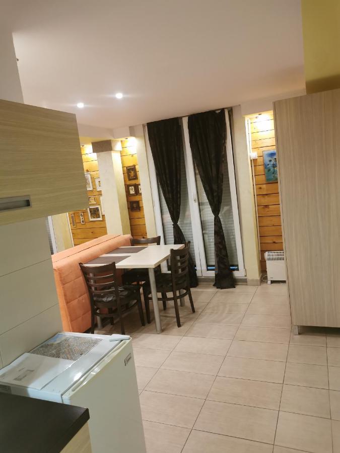 Agape Downtown Διαμέρισμα Βελιγράδι Εξωτερικό φωτογραφία